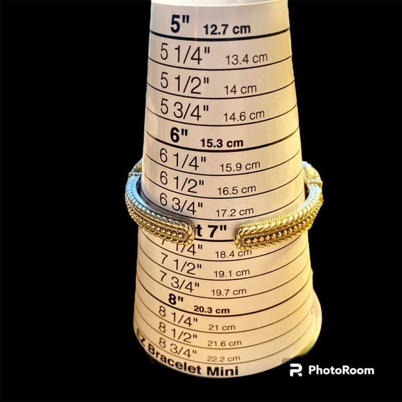 Judith Ripka, sterling silver cuff bracelet with turquoise - Picture 3 of 4